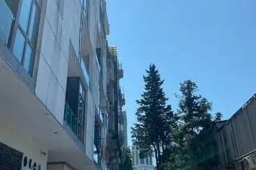 آپارتمان‌های توریست‌ها Apartment Next To The Old Boulevard