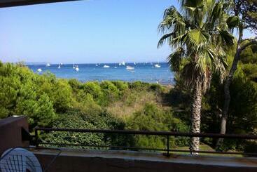 Apartaments turístics T2 Vue Mer 50m De La Plage à Giens