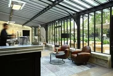 Отель Domaine De Manville