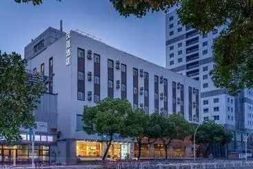 Hotel Hanting Shanghai Caohoejing Gubei