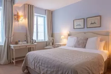 Hotel Hôtel Traiteur Les Ormes, The Originals Relais