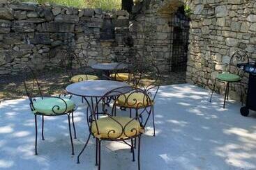 בית מלון כפרי Hôtel Lou Caleù Restaurant Le Rocher Des Abeilles