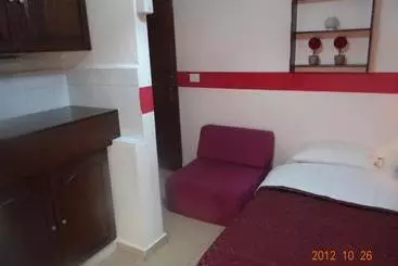 هتل And Residence King George