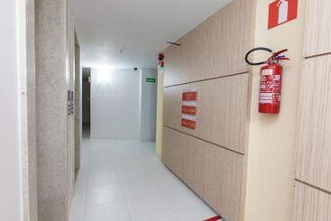 Отель Rede Andrade Hangar