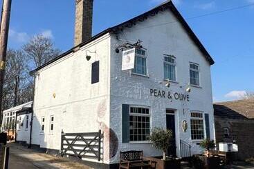 Alberg Pear & Olive Cottage