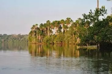 ホテル Amazon Lodge Tambopata