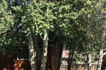 Hotelli Golden Eagle Inn