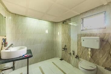 호텔 Rudra Regency