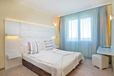 Отель Perla Beach Complex - Perla I / Perla Il / Perla Iii / Perla Plaza