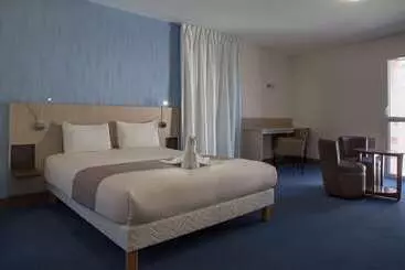 Hotel The Originals Access, Hôtel Cholet Gare