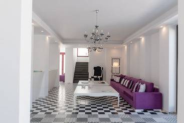 Mar N Mar Crown Hotel Suites