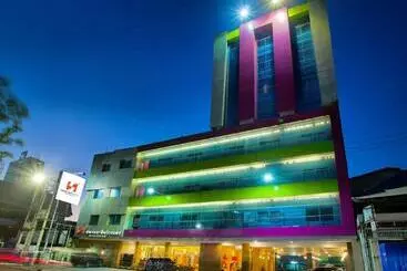 Swissbelcourt Makassar