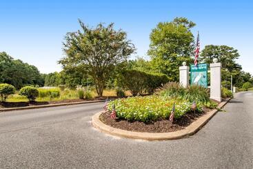 Hotel Bethany Bay Condos