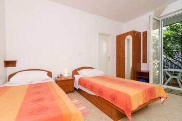 בית מלון כפרי Kusalo Apartments