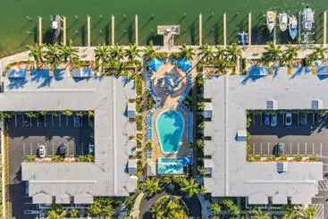 ホテル Barefoot Beach Resort F107