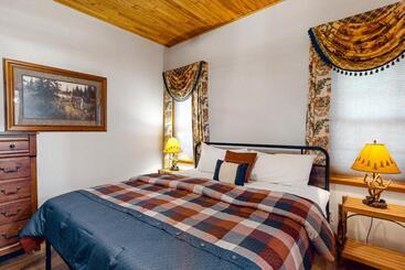 فندق Chippewa Retreat  Den