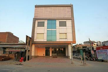 Hotel Fortune Stay Couple Friendly