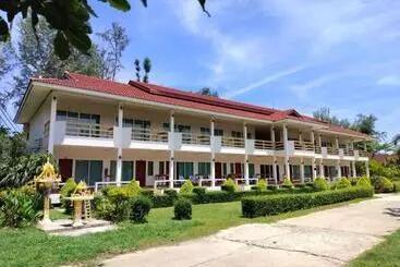 בית מלון כפרי D.r. Lanta Bay Resort