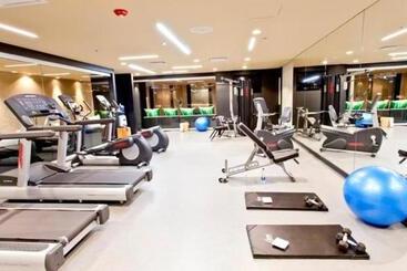 هتل Movich Buro 26