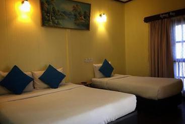 Hotel Redang Beach Resort