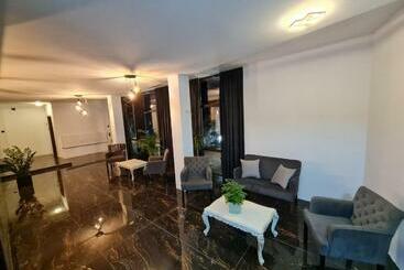 アパートホテル Aqua Palace