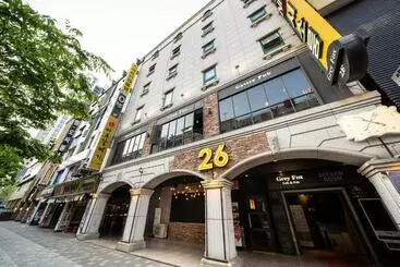 Hotel 26