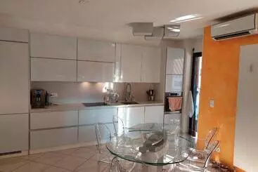 پانسیون Da Gianfi Lugano Pregassona   Stanza Privata   Adults Only