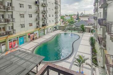 בית מלון כפרי Redliving Apartemen The Suites Metro   King Property Tower C