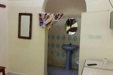 New Mahrus Hotel & Rooftop Restaurant