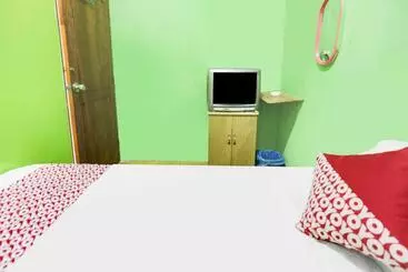 ホテル Spot On 91882 Bilqis Homestay