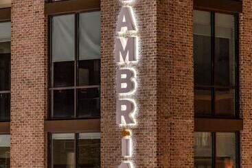 Cambria Hotel Savannah Downtown Historic District