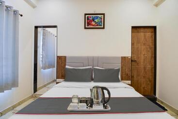 Fabhotel Infinity Blue