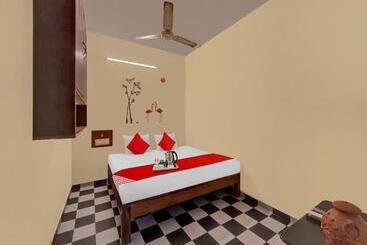 پانسیون White Town Residency