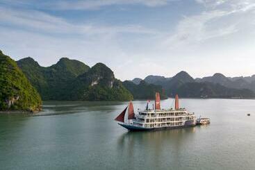 Hotel Verdure Lotus Classic Cruise