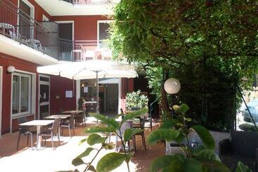 Hotel Garnì Capinera