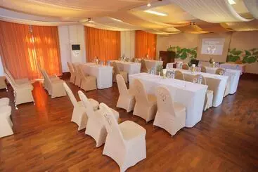 ホテル Pristine Lotus Resort