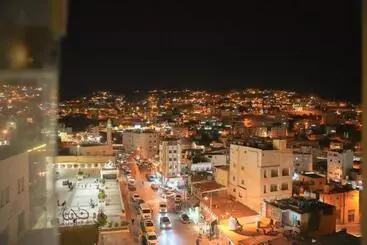 ユースホステル Raqeem