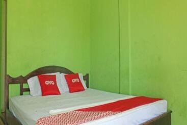 Hotel Oyo 91721  Brenton