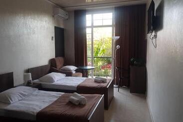 هتل Villa Golden Fleece