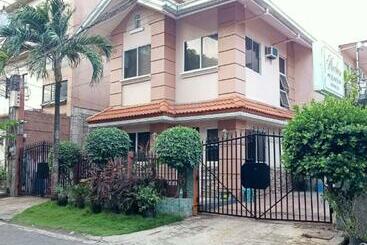 Hotel Aberdeen Haus In Mabolo