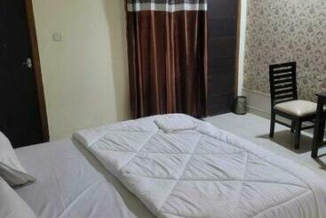 בית מלון כפרי Pop 70075 Nestinn