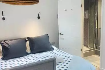 Majatalo Trig Private Studio, Courtyard, Walk To Fistral