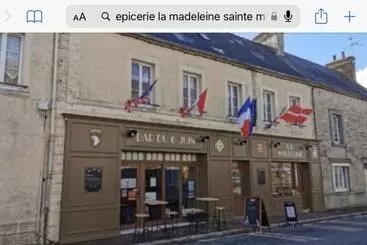 Nocleg ze śniadaniem Chambre, Salle De Bain, Toilette, Salon Privatif