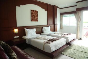 מלון דירות New Forest Patong