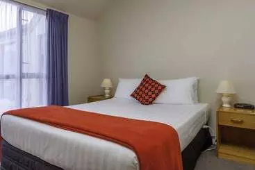Deans Bush Motel