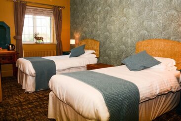 ペンション Plough Inn