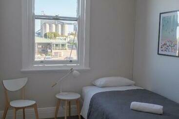 בית מלון כפרי Seven Seas