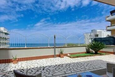 مبيت وإفطار Tramonto Sul Mare