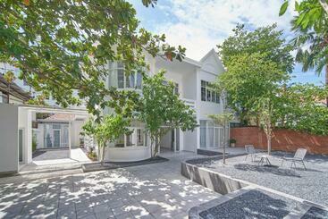 فندق M Village 47 Thảo điền