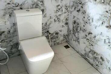 Пансион Umbrella Properties   Eleyele Ibadan